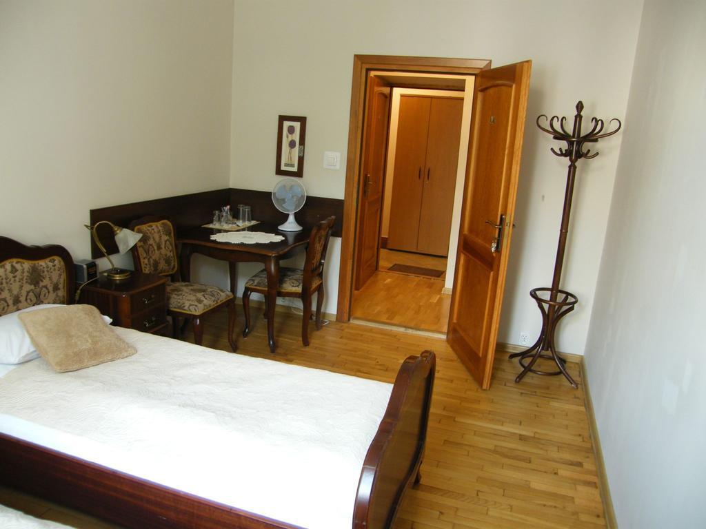 Apartamenty Kajzer Krasków Rom bilde
