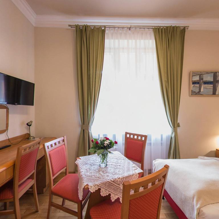 Apartamenty Kajzer Krasków Rom bilde