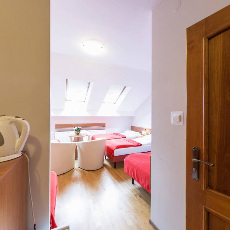 Apartamenty Kajzer Krasków Rom bilde
