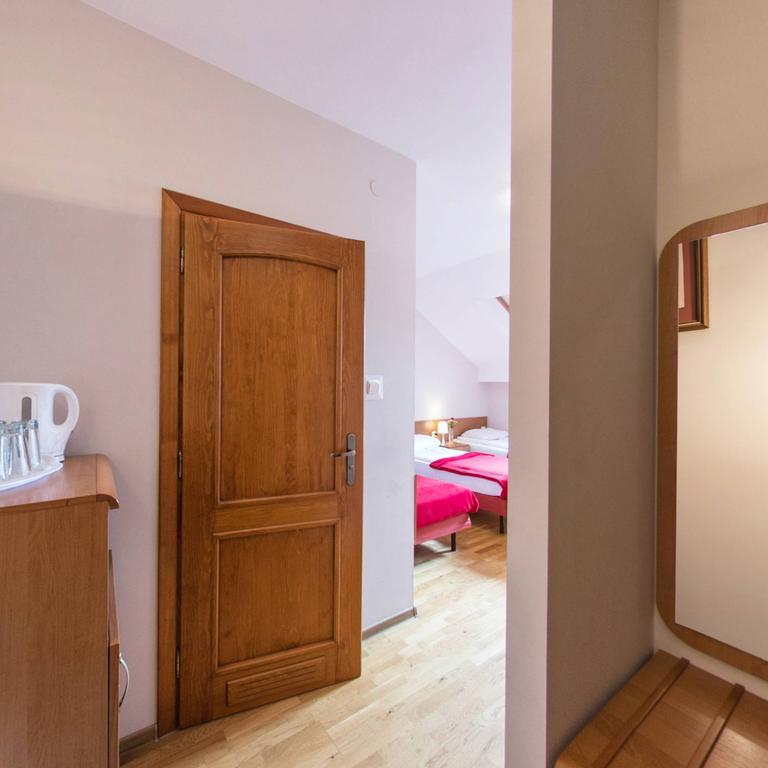 Apartamenty Kajzer Krasków Rom bilde